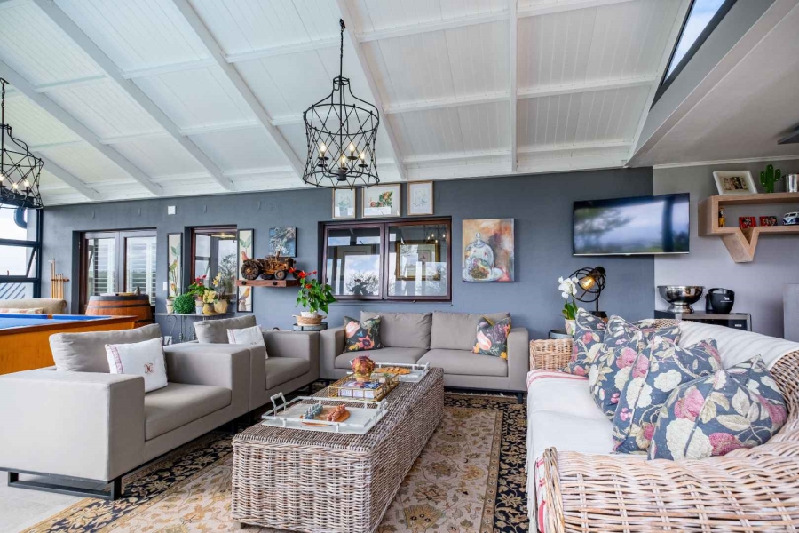5 Bedroom Property for Sale in Oubaai Western Cape